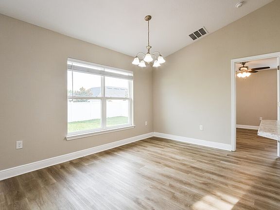 4th image of 7636 Sloewood Dr