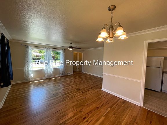 5th image of 395 E 24th St