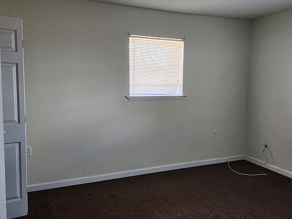 3rd image of 3417 Golden Dr #D