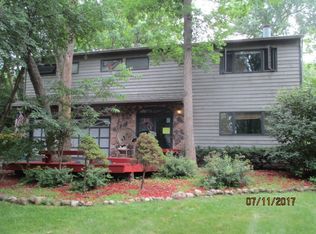 8615 Coral Rd, Wonder Lake, IL 60097