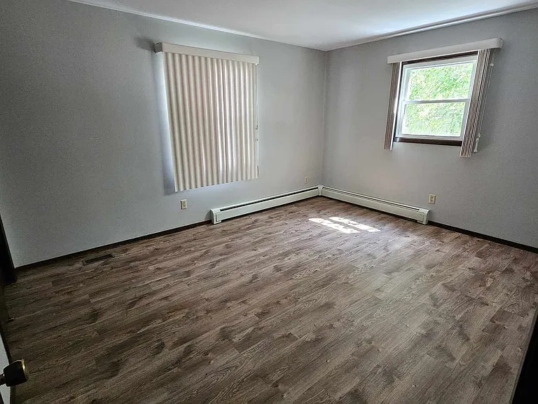 302 Merrill Ave — Photo 39