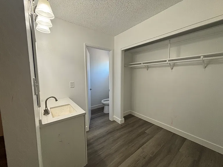 2717 Entrada Cir — Photo 20