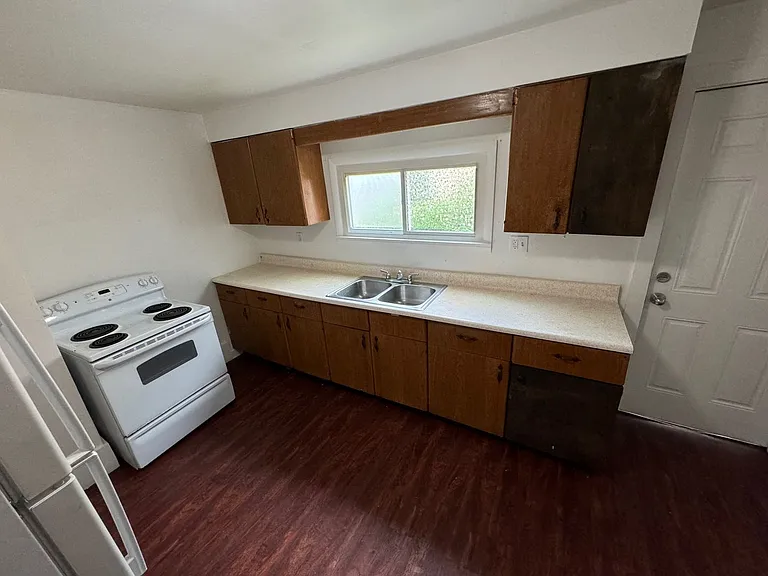 907 Union Ave — Photo 19