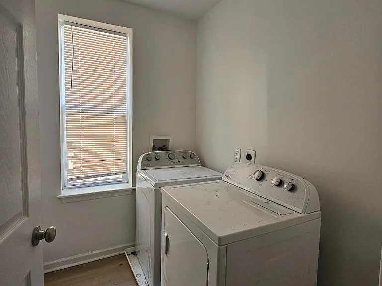 Unit Photo