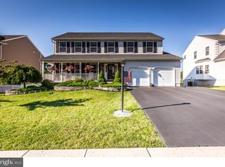 505 Courtside Ave, Gilbertsville, PA 19525