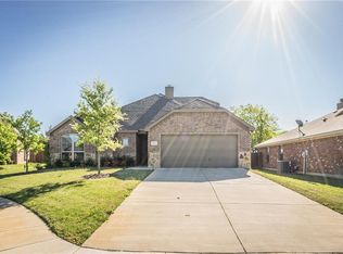 1017 McMillain St, Joshua, TX 76058