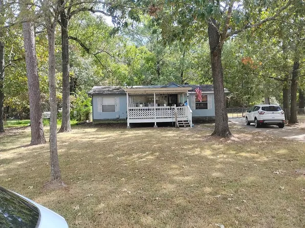 230 Windwood Dr, Livingston, TX 77351