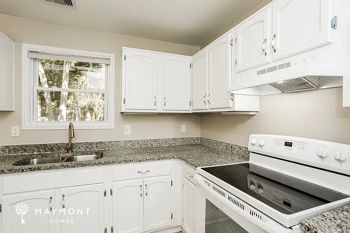 5707 Wells Cir — Photo 8
