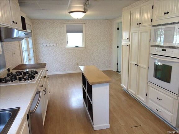 4th image of 192 King St