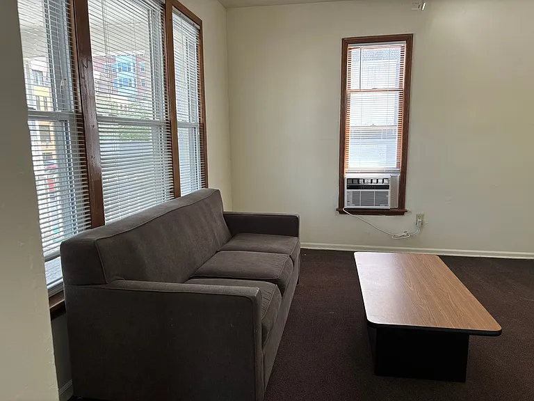 524 S Forest Ave — Photo 7