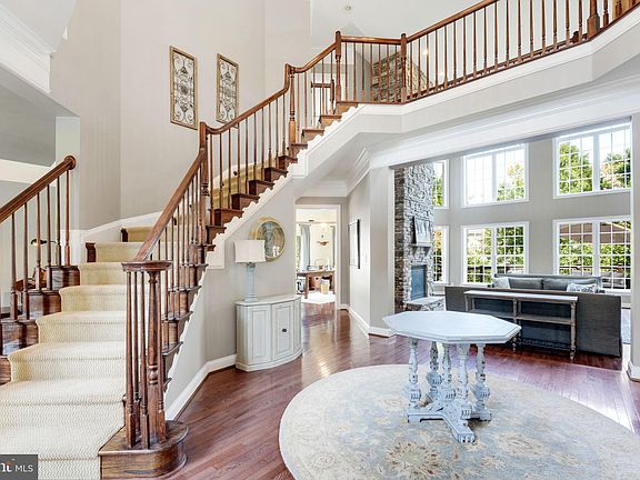 4th image of 42824 Heritage Oak Ct