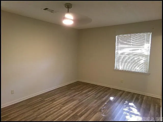 701 N Buchanan St — Photo 15