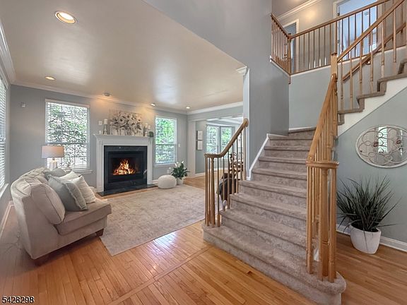 2nd image of 8 Miller Ln