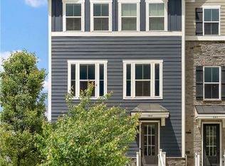 1001 Mohawk Ln, Mars, PA 16046
