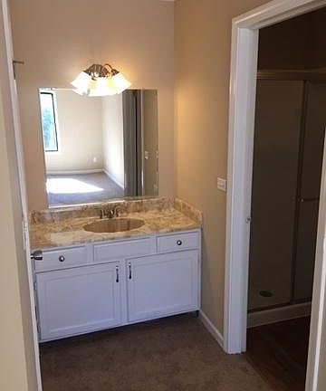 5th image of 833 Thornton Ct APT 1B
