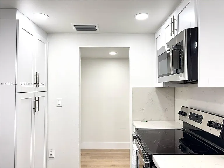 8075 SW 107th Ave #310 — Photo 4
