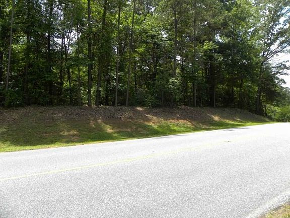 3rd image of Chickasaw Dr
