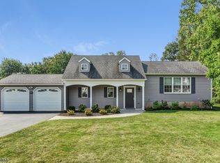700 Donald Dr S, Bridgewater, NJ 08807