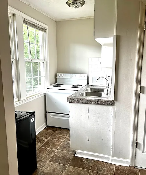 711 N Church St #A — Photo 6