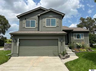 16638 Grand Ave, Omaha, NE 68116