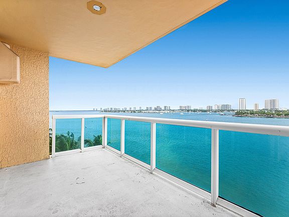 4th image of 2640 Lake Shore Drive #614