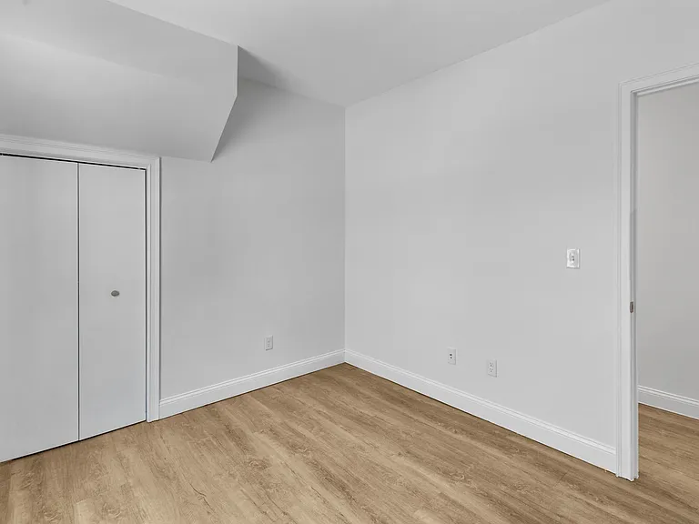 10 Trenton St — Photo 38