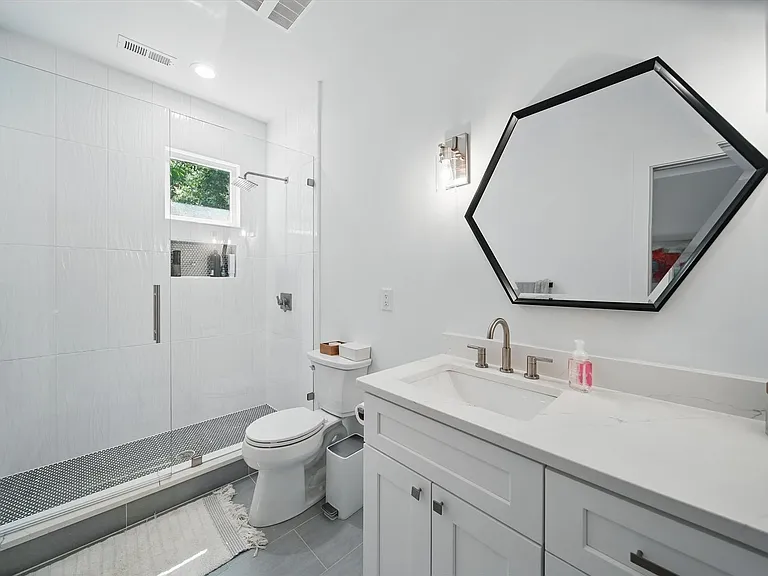 708 Cross Trail Dr — Photo 24