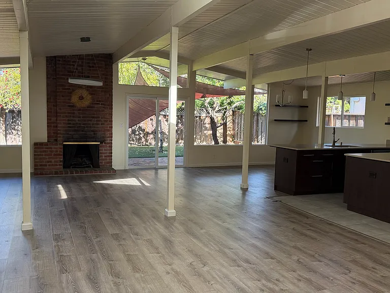 834 Miller Ave — Photo 13