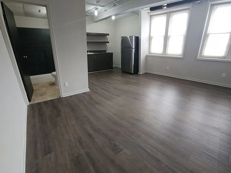 The Oakwood Manor Apartments — Photo 12