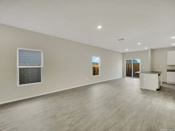 4th image of 406 Havarti Way
