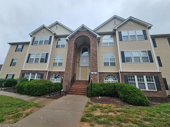 623 Ivy Glen Dr, Winston Salem, NC 27127