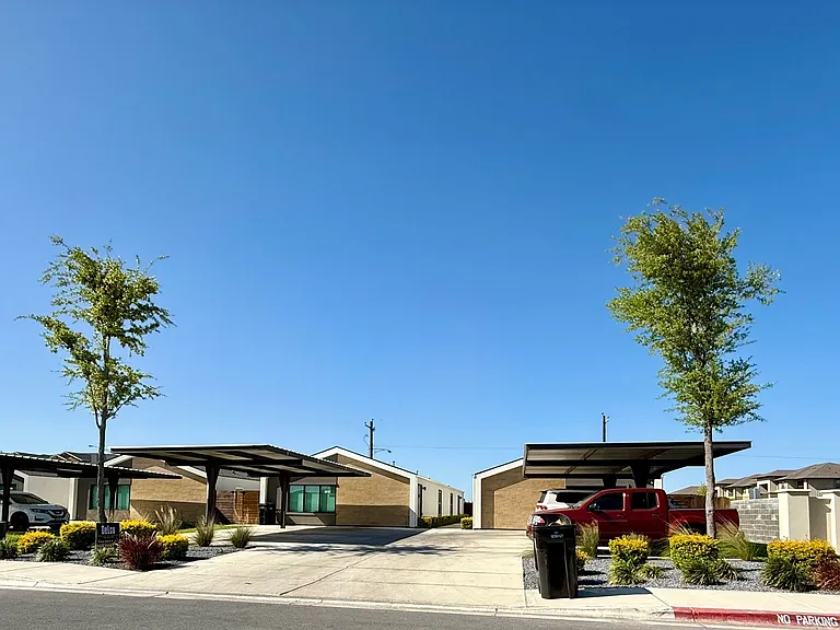 1321 E Iris Ave #4 — Photo 12