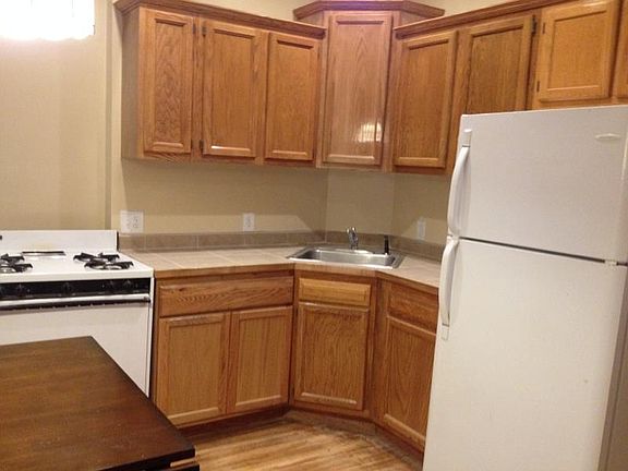 3rd image of 171 Richmond Ave #4
