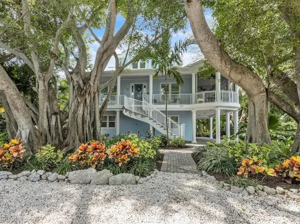 106 Beach Ave, Anna Maria, FL 34216