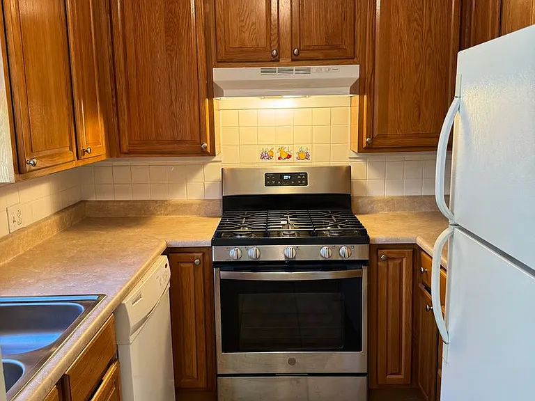 110 11th Ave NW — Photo 7
