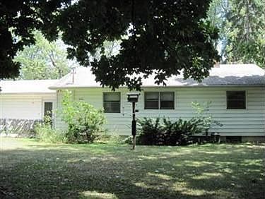 2nd image of 908 Lakewood Beach Dr