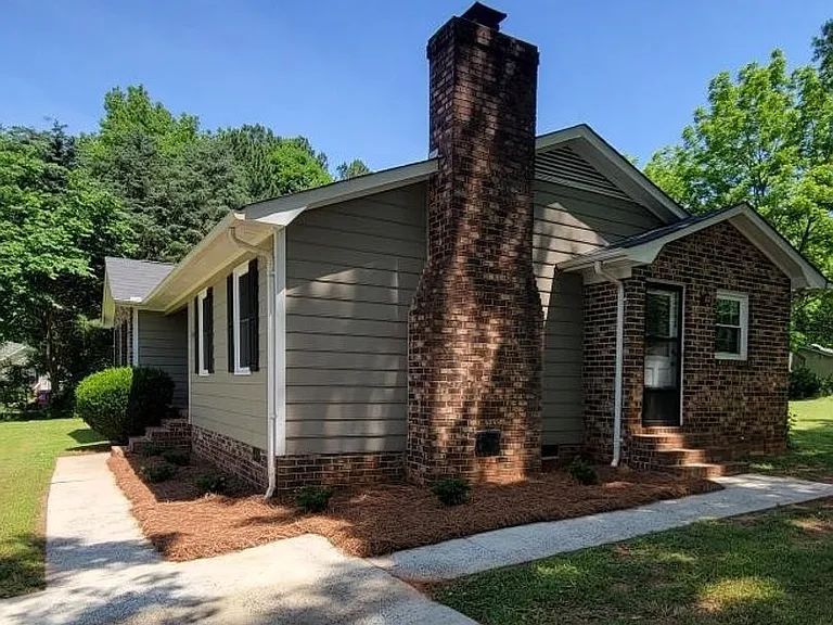 2260 Terrell Pl — Photo 2