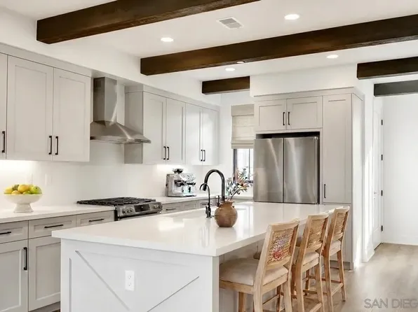 1602 San Remo Pl Unit 104, Encinitas, CA 92024