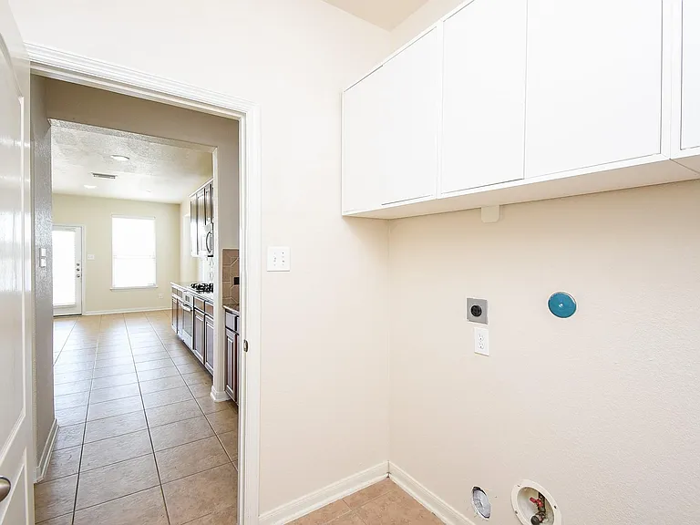 6203 Ledger Ln — Photo 43