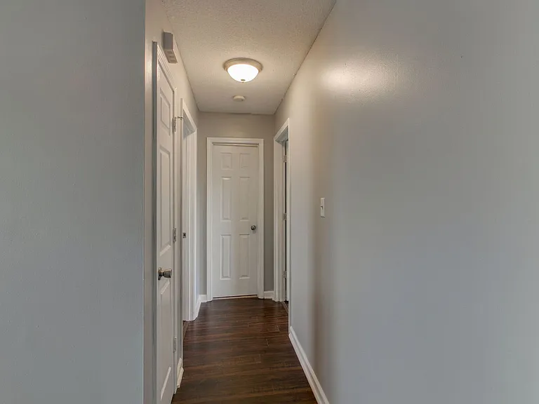 1013 Bush Ave — Photo 17