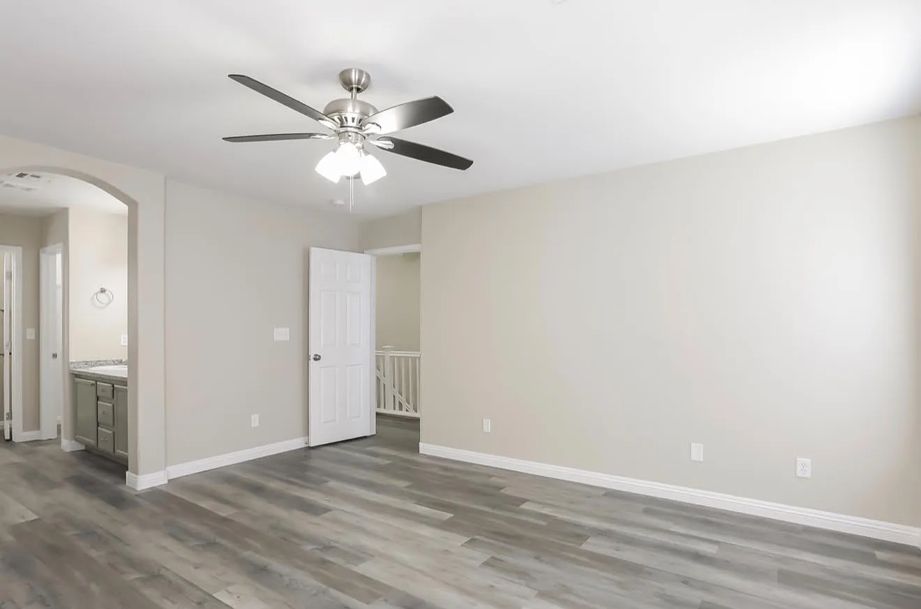 3 bed, 2.5 bath, 1540 sqft, $1,900 — Photo 1