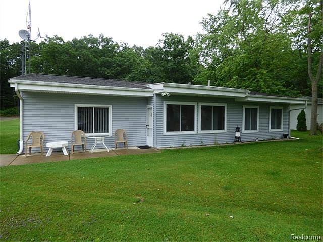1st image of 471 Oakwood Beach Dr