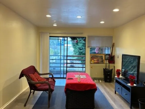1119 Albany St APT 241, Los Angeles, CA 90015
