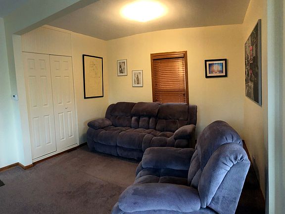 5th image of 3304 N Narragansett Ave