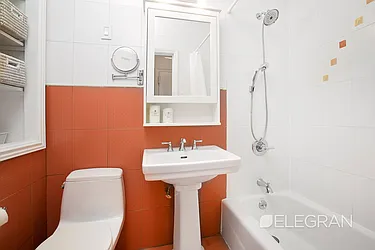 Rented by (Legacy) Elegran