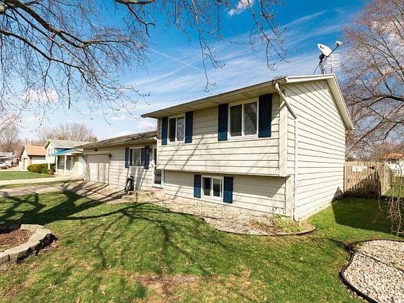 3rd image of 1418 Cantondale Ln