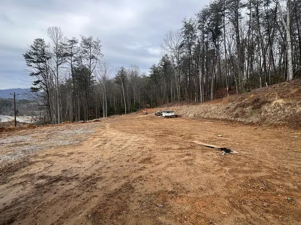 12216 Highway 64 E #1, Murphy, NC 28906