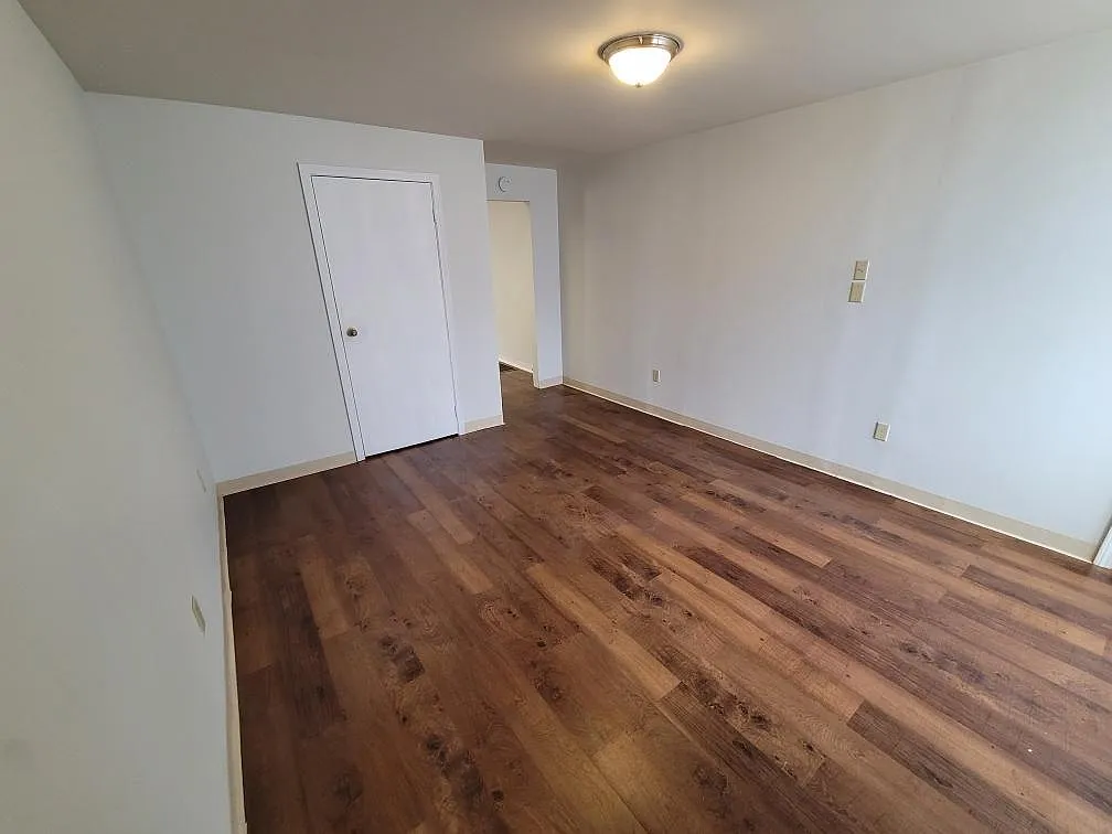 24 Howard St — Photo 1