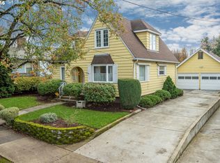 2122 SE Harrison St, Portland, OR 97214