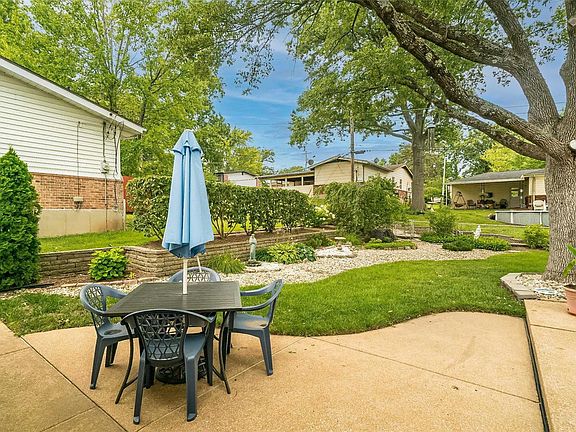 3rd image of 2035 Granada Dr